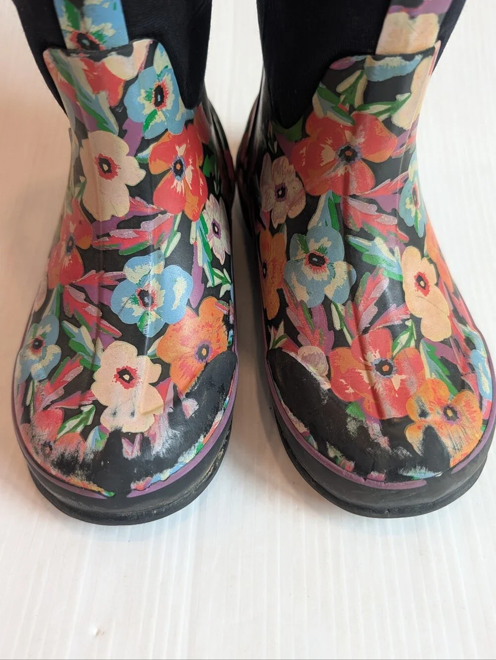 BOGS Kids Pansies Floral Waterproof Rain Boots - Size 1 Girls